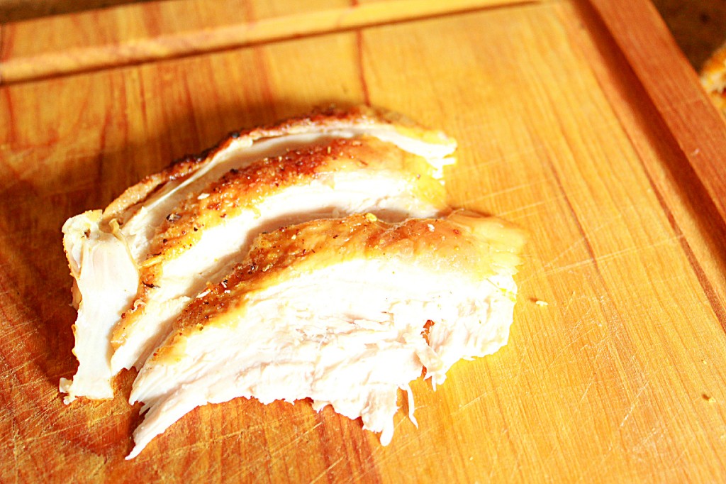 holiday eating tips, thanksgiving eating tips, how to eat healthy on thanksgiving, thanksgiving nutrition, holiday weight gain, how to eat healthy during the holidays,