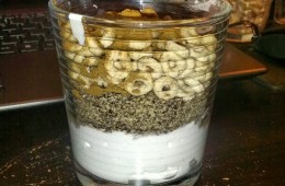 [Recipes] The Cinnamon-Cheerio-Flax Greek Yogurt Parfait