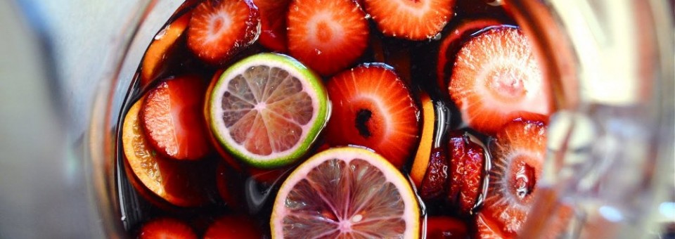 The Lean Drinking Guidebook: 8 Simple Ways To Drink & Keep the Pounds Off