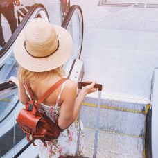 airport eating, healthy eating travel, travel eating, travel food, airport food, healthy airport food, food travel, food shops, airport restaurants, travel snacks, healthy snacks on the go, food & travel